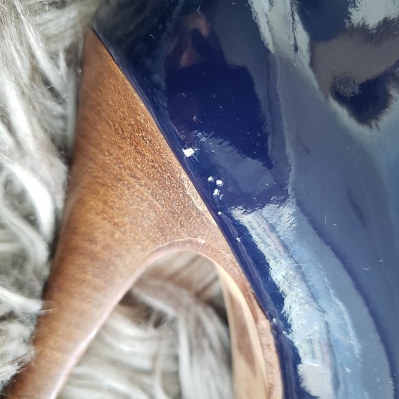 Vintage peep-toe patent leather Aldo pumps - Picture 5 of 10